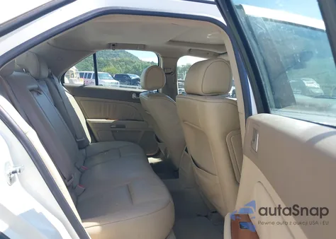 2006 Cadillac Sts V8 z USA, uszkodzony, nr VIN 1G6DC67A760187498